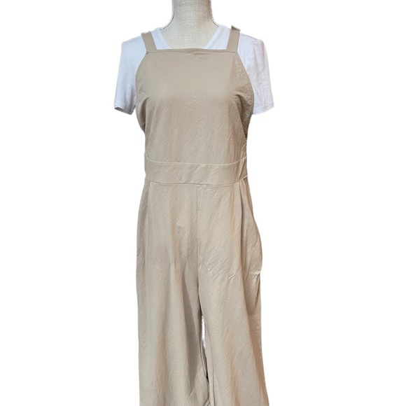 Zara Open Back Tie Full Body Long Jumpsuit in Light Tan Size: L - Picture 11 of 11
